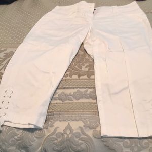 WHBM White capris